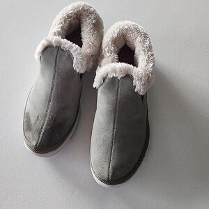 New Ryka Water repellent Green Faux Fur Slip on Shoe, size 10